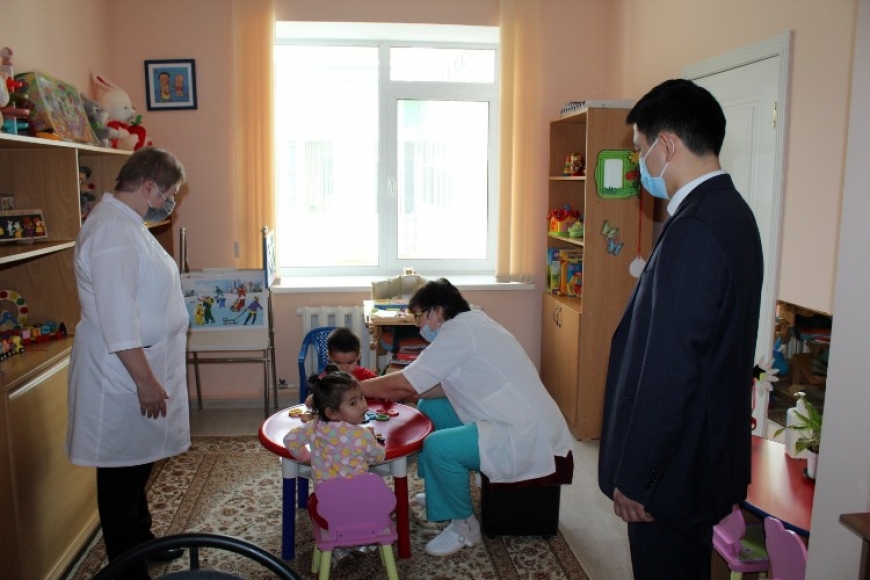 C рабочим визитом столичный дом ребенка посетили заместитель руководителя ГУ «Управление образования» города Астаны